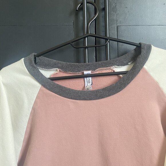 Daisy Mae Sweatshirt - Picture 5 of 7